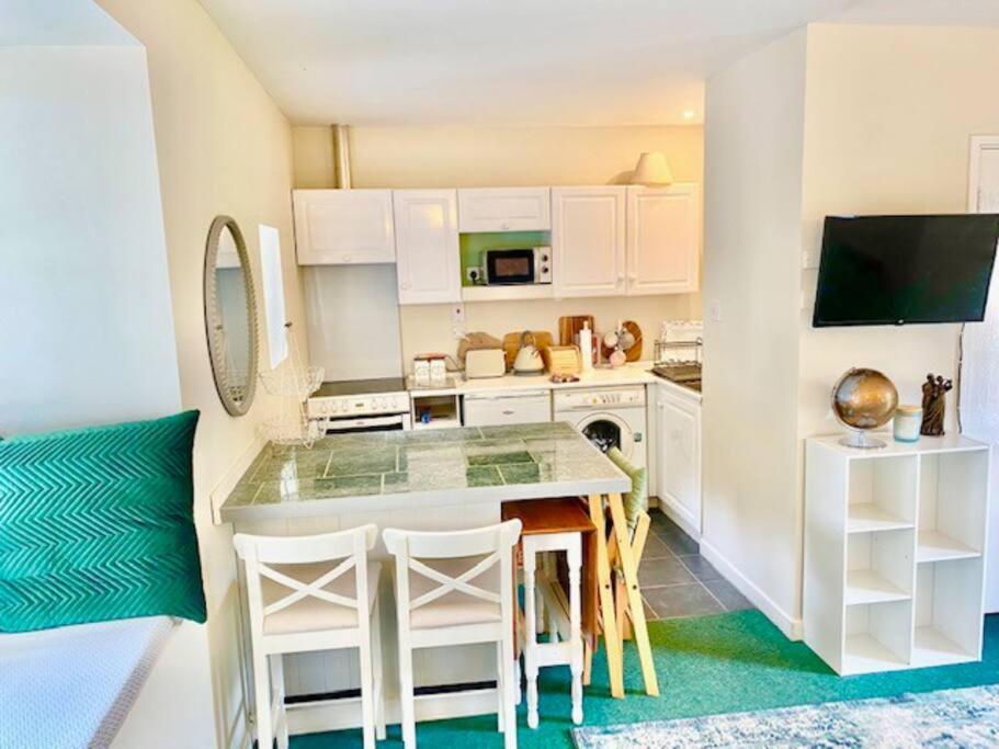 Cosy 2 Bed Cottage Next To Fota Wildlife Park コーク エクステリア 写真