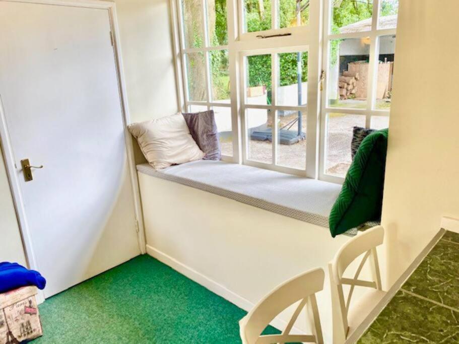 Cosy 2 Bed Cottage Next To Fota Wildlife Park コーク エクステリア 写真